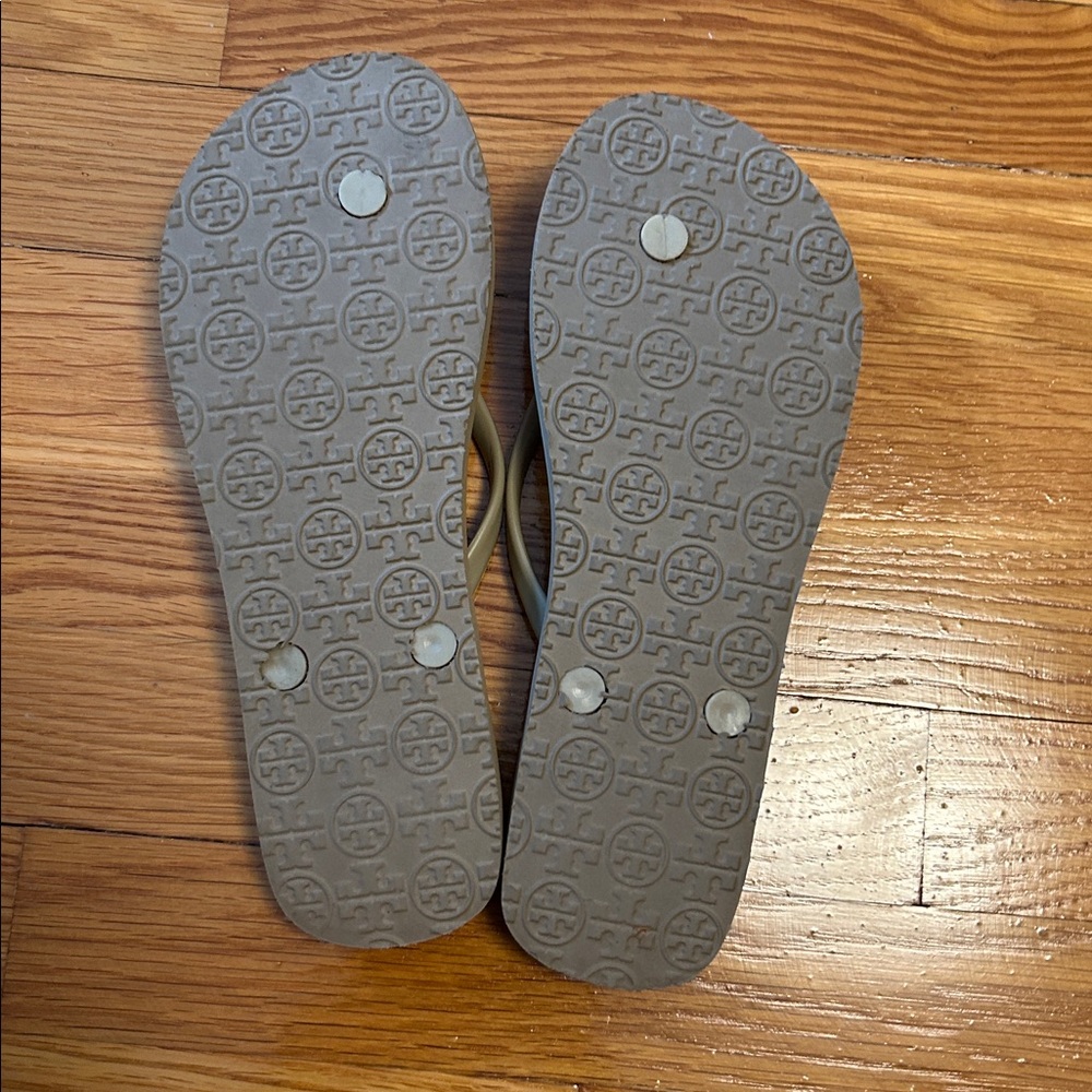 Tory Burch Taupe Flip Flop Sandals with Gold Logo Medallions - Picture 5 of 7